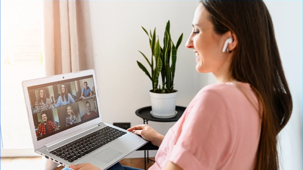 Social worker leading a Zoom support group